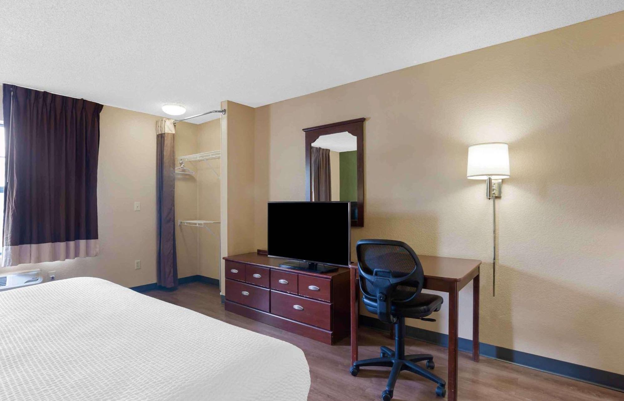 Extended Stay America Select Suites - Chicago - Naperville - West Ngoại thất bức ảnh