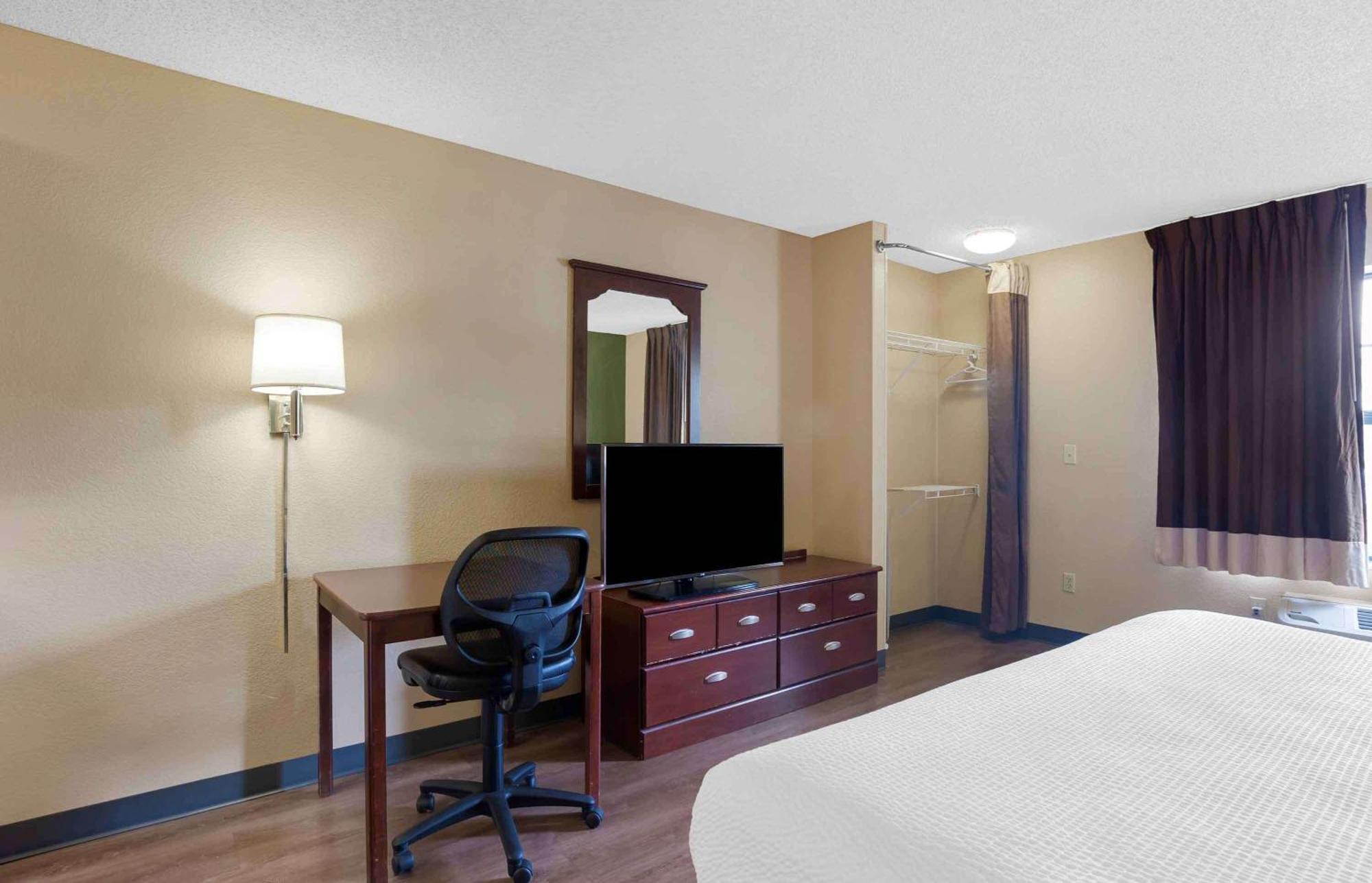 Extended Stay America Select Suites - Chicago - Naperville - West Ngoại thất bức ảnh