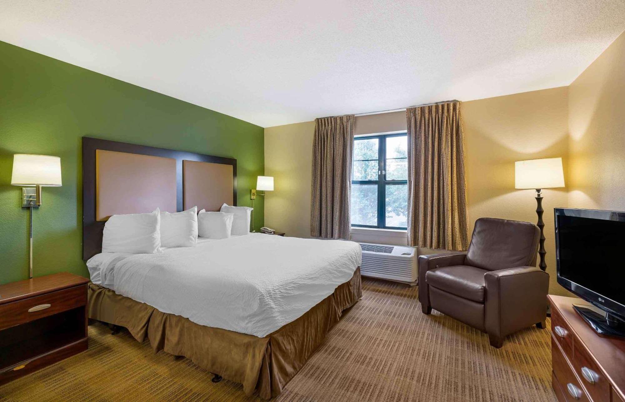 Extended Stay America Select Suites - Chicago - Naperville - West Ngoại thất bức ảnh